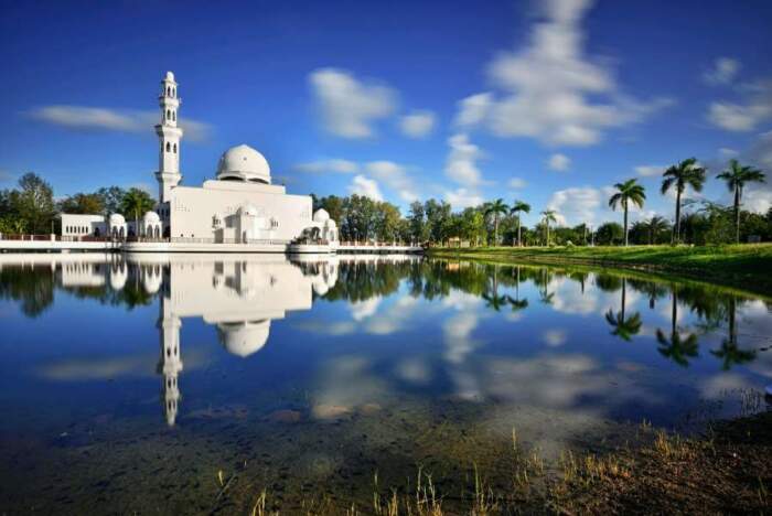 Beautiful20Reflections20Of20Floating20Mosque20In20Terengganu20Malaysia20With20Blue20Sky20Background2076705911jpg Wallpaper Carpets Distributors